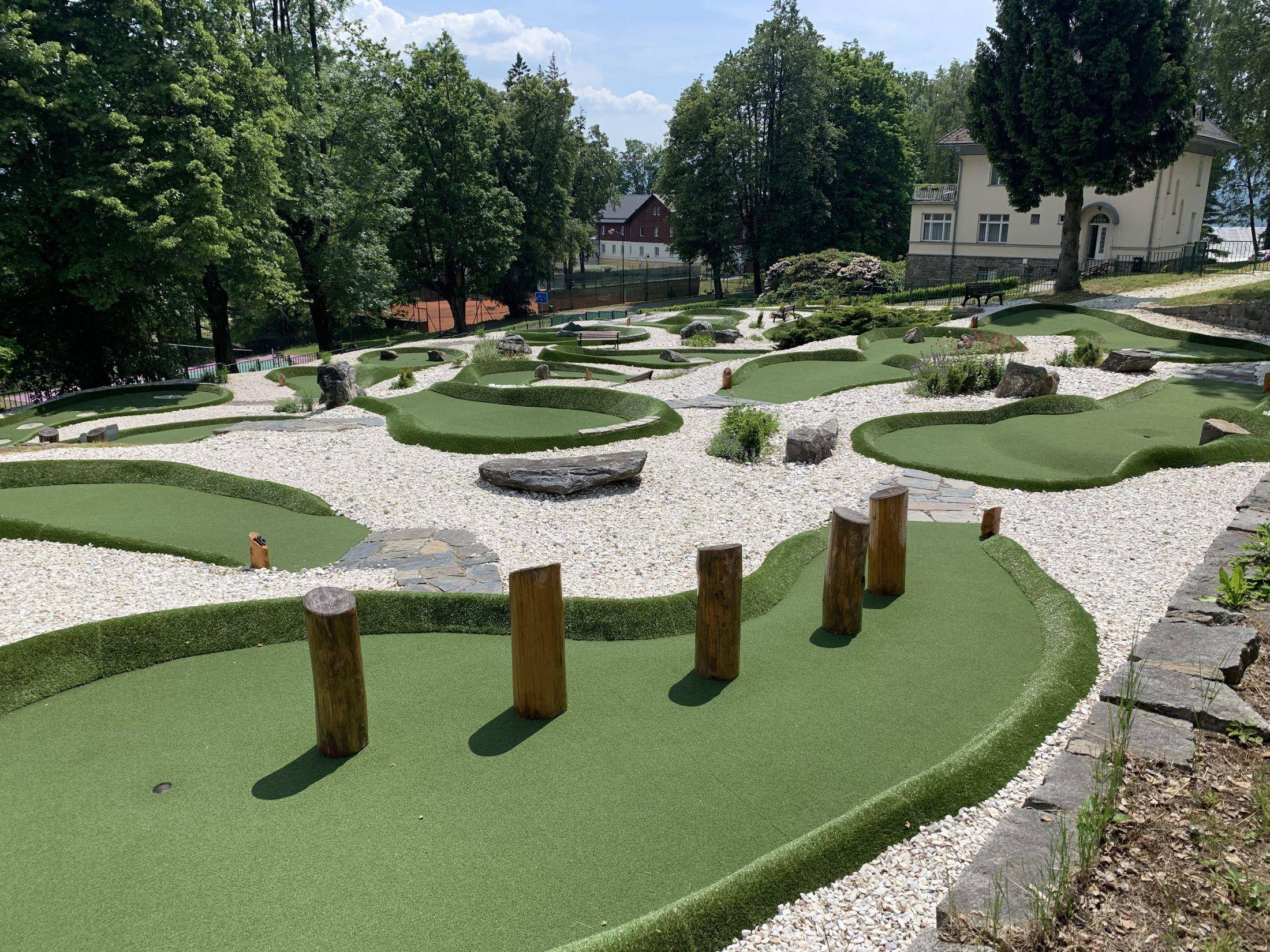 Adventure golf_6_23_1 Priessnitzovy lázně.JPG