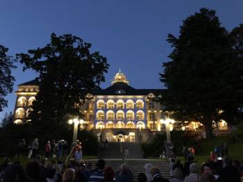 Slavnostní rozsvícení sanatoria Priessnitz