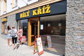 Otevření nového lázeňského obchůdku