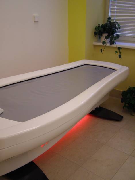 Suchá masážní vana AQUAI