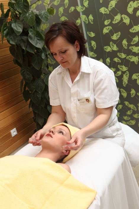 Masáž hlavy energetická