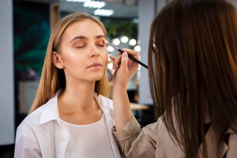 Líčení přírodní dekorativní kosmetikou - denní