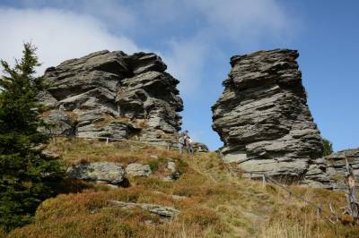 Za obrem Amíkem a zkamenělým vozkou